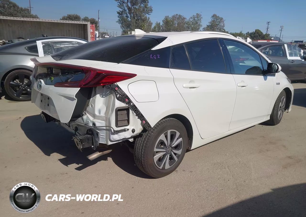 2019 Toyota Prius Prime Premium VIN:JTDKARFP0K3109249 - 4