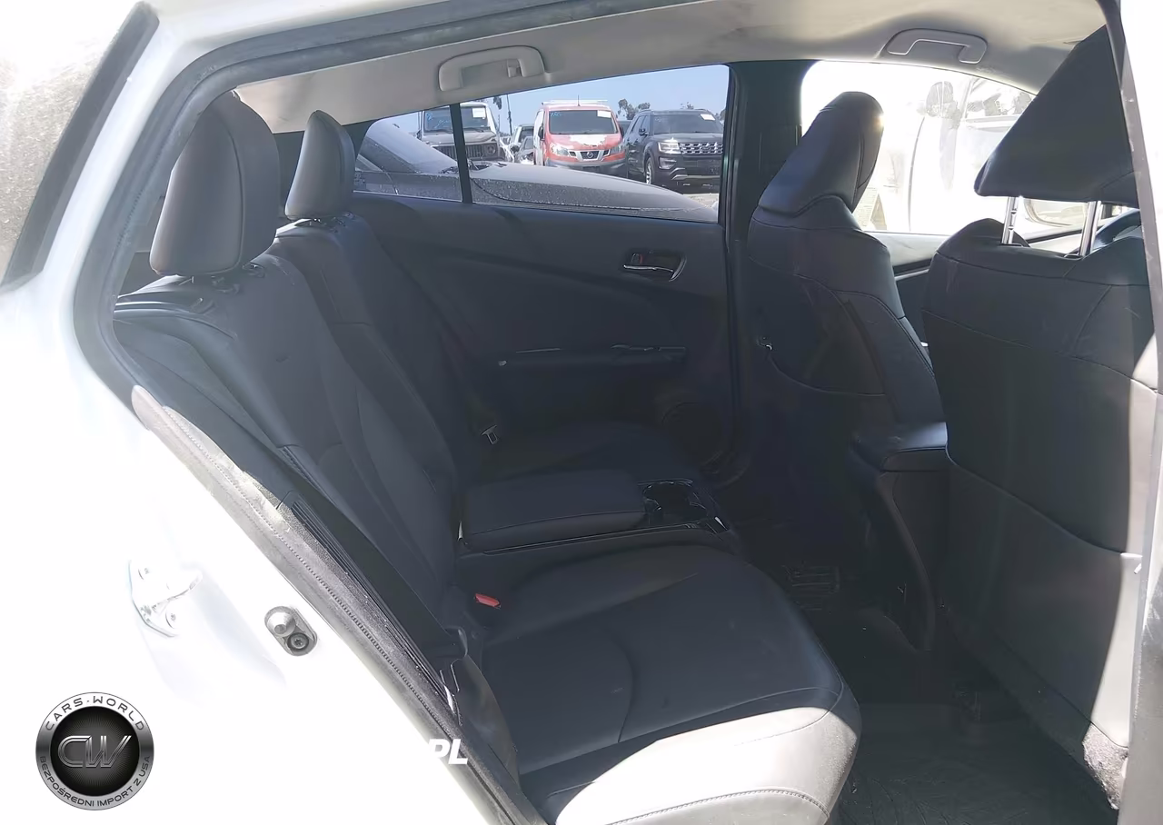 2019 Toyota Prius Prime Premium VIN:JTDKARFP0K3109249 - 8