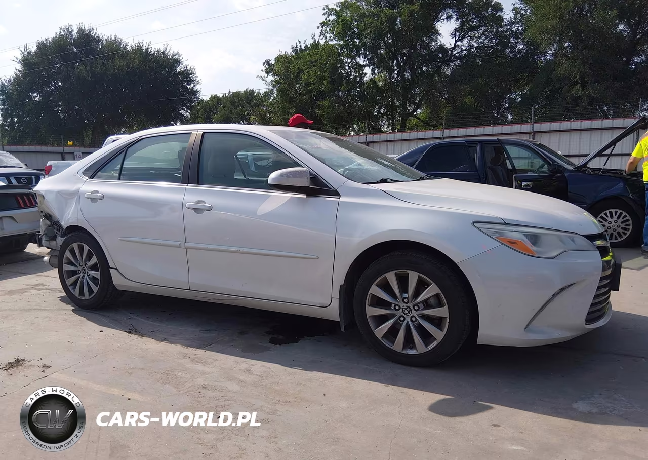 2015 Toyota Camry Xle V6 VIN:4T1BK1FK0FU567193 - 14
