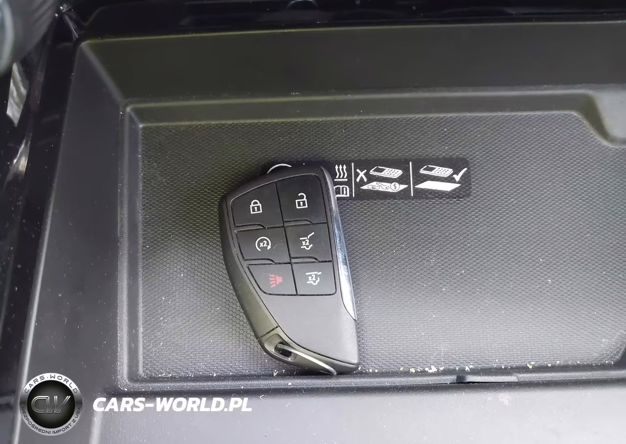2025 Chevrolet Suburban 4Wd Lt VIN:1GNS6CRD3SR105054 - 11