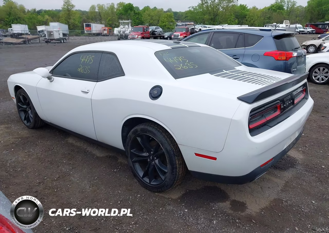 2017 Dodge Challenger Sxt VIN:2C3CDZAG3HH532369 - 3