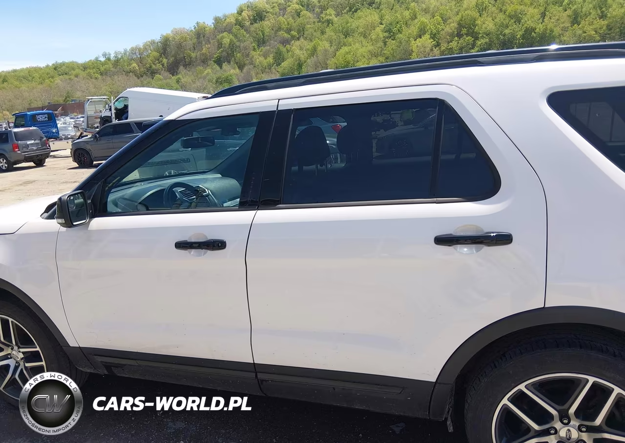 2017 Ford Explorer Sport VIN:1FM5K8GT2HGD82514 - 14