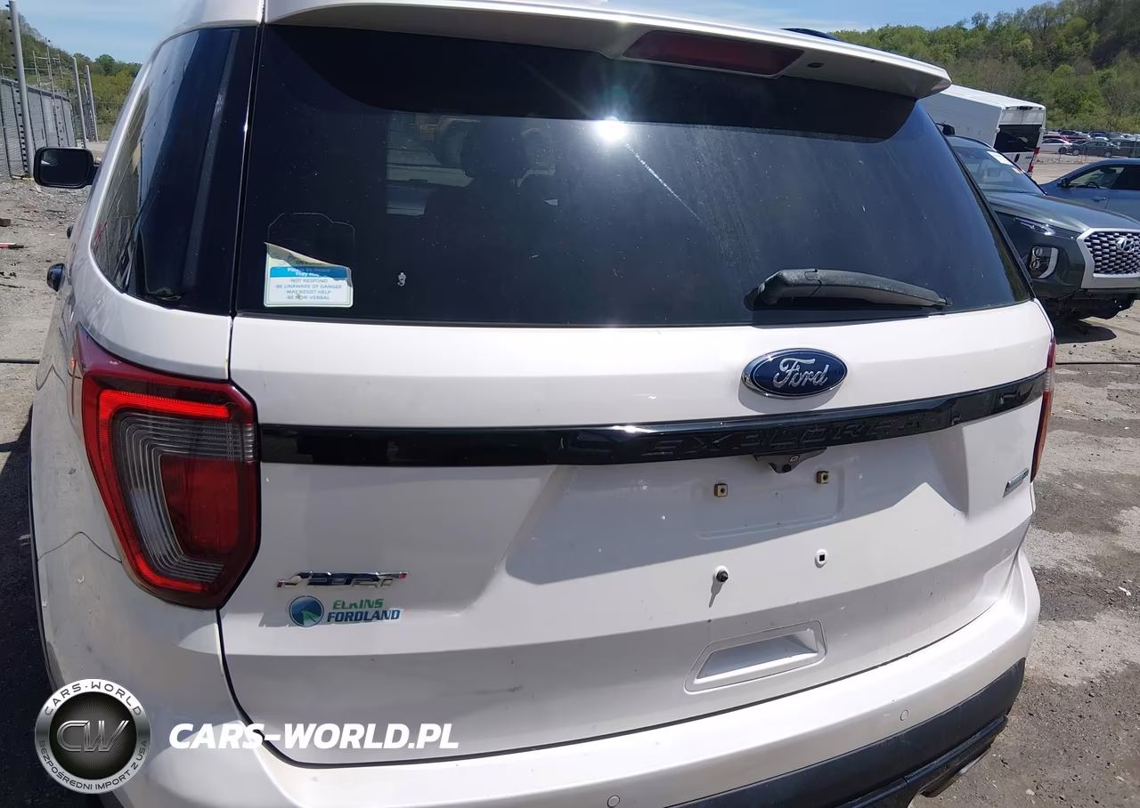 2017 Ford Explorer Sport VIN:1FM5K8GT2HGD82514 - 16