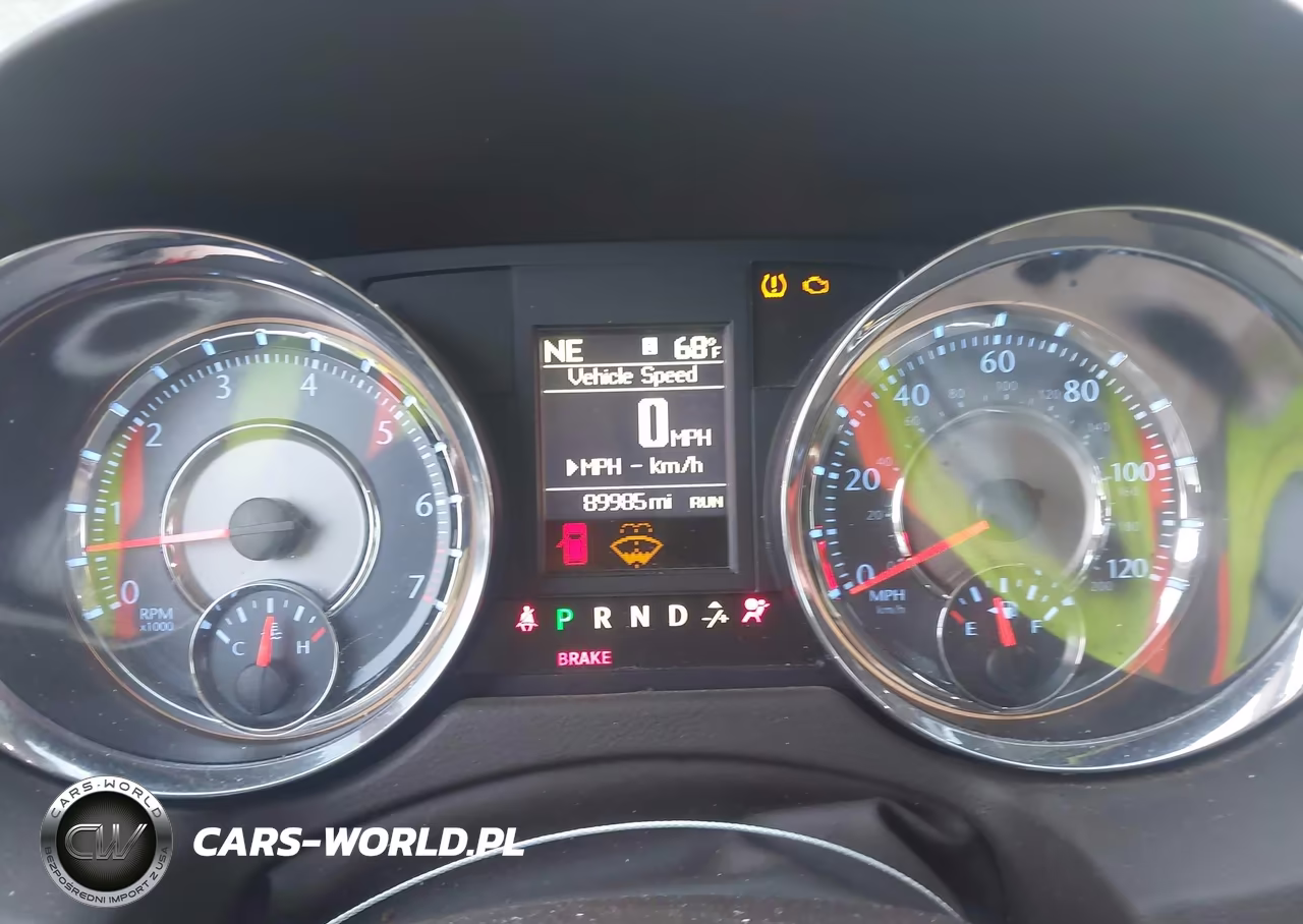 2013 Chrysler Town & Country Limited VIN:2C4RC1GGXDR665281 - 7