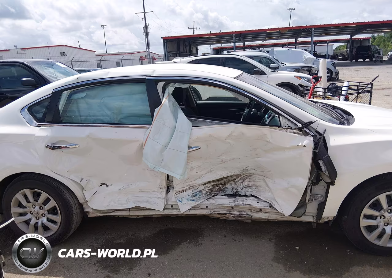 2018 Nissan Altima 2.5 S VIN:1N4AL3AP1JC476806 - 13