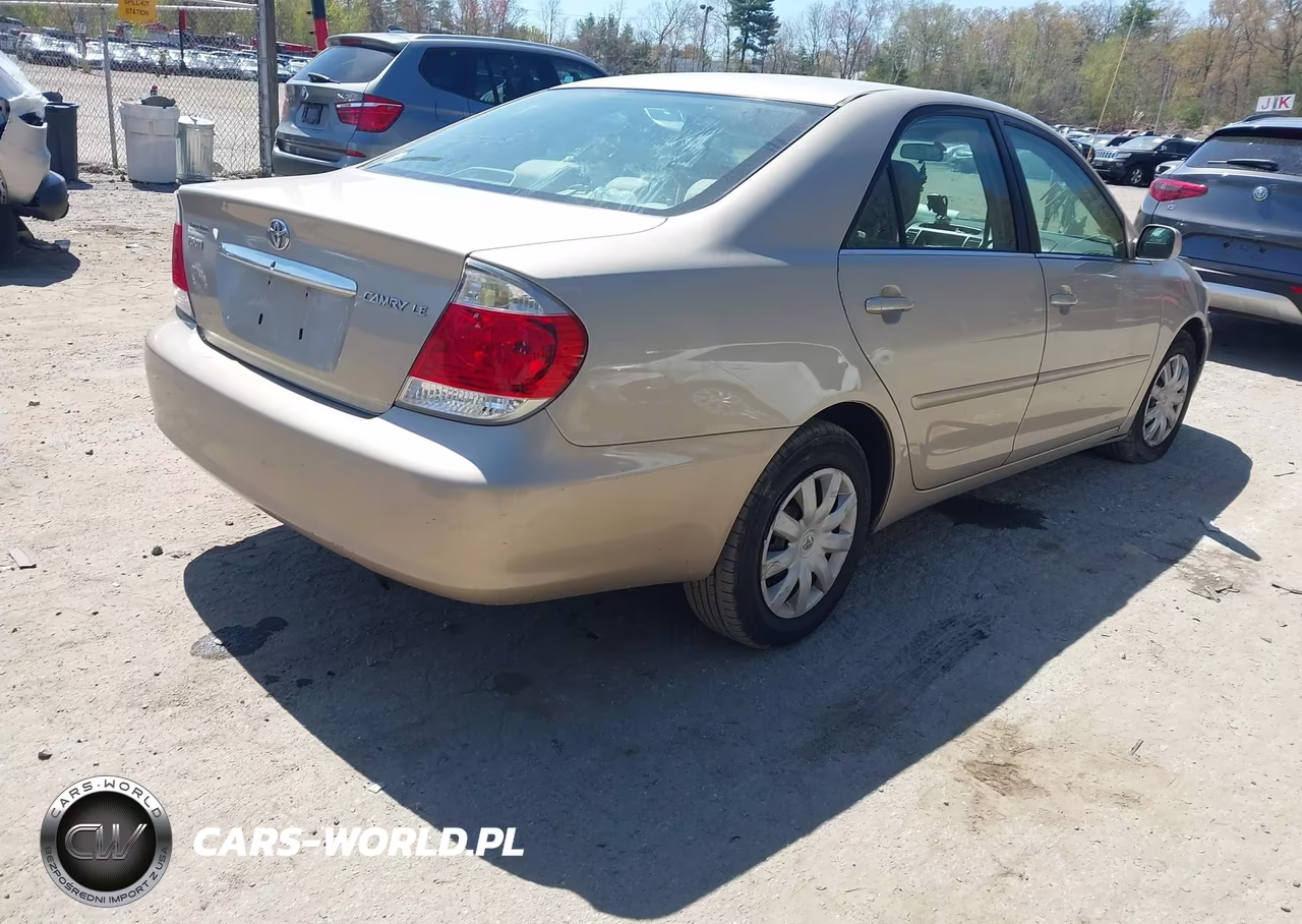 2005 Toyota Camry Le VIN:4T1BE32K15U567730 - 4