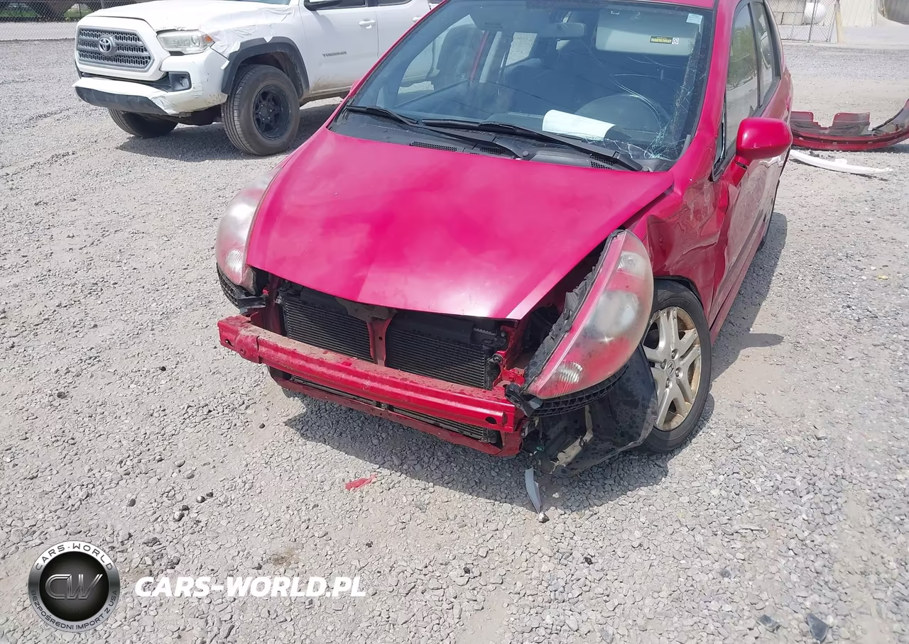 2008 Honda Fit Sport VIN:JHMGD386X8S040257 - 18