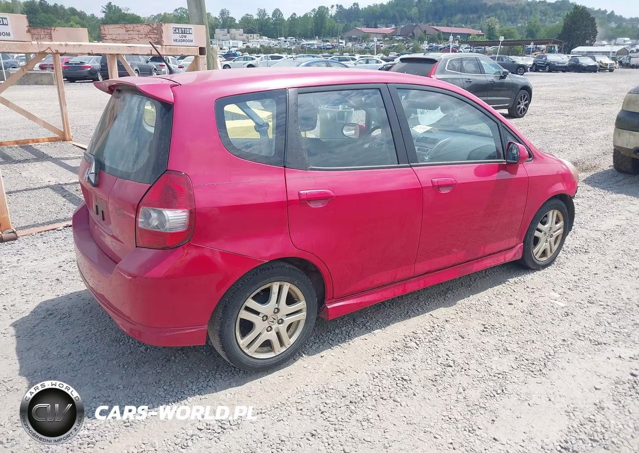 2008 Honda Fit Sport VIN:JHMGD386X8S040257 - 4