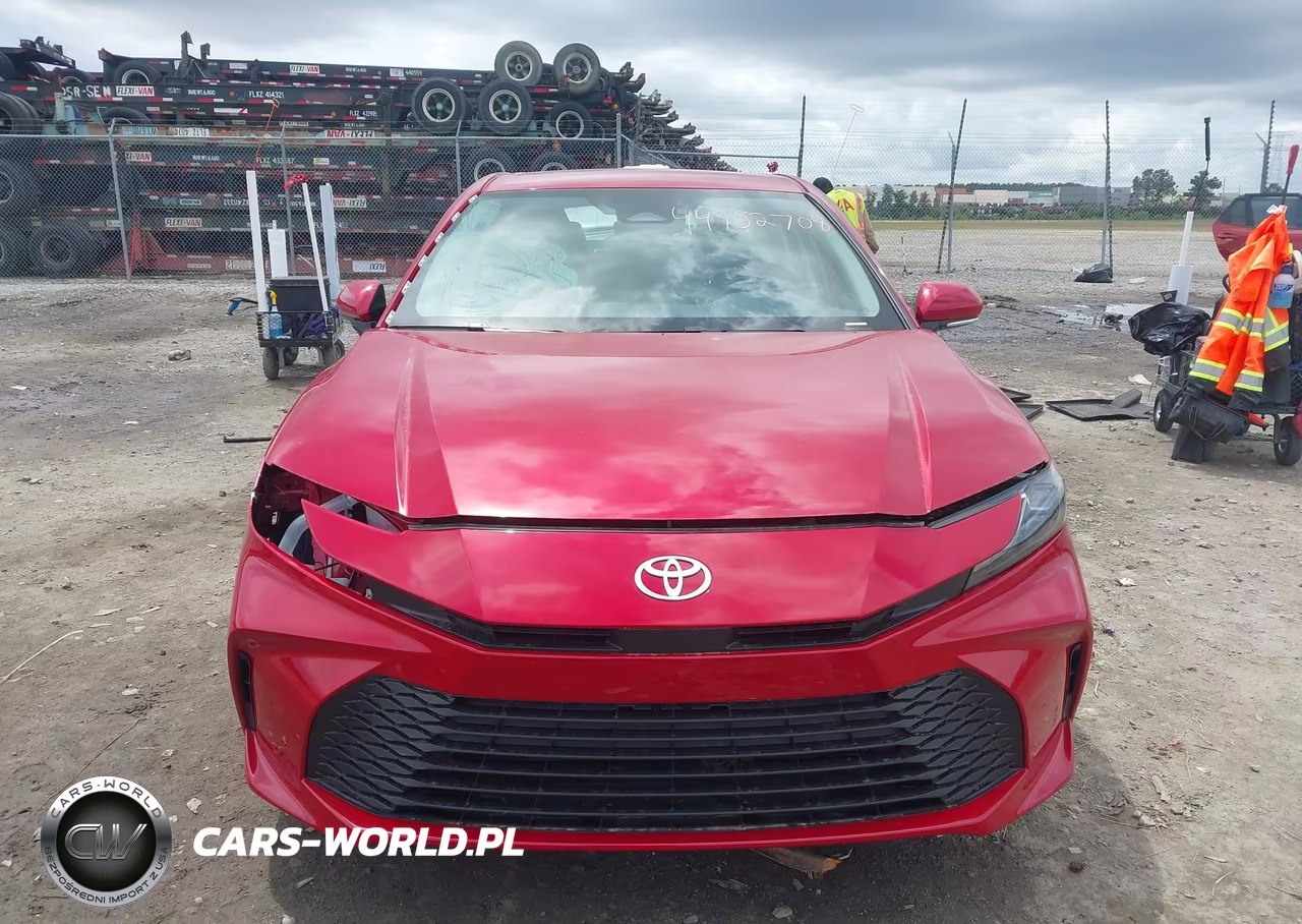 2026 Toyota Camry Le VIN:4T1DAACKXTU238948 - 12