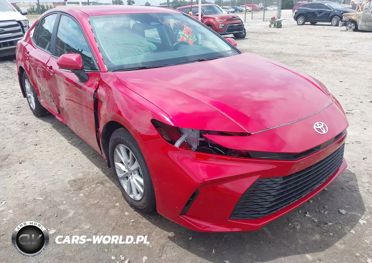 2026 Toyota Camry Le VIN:4T1DAACKXTU238948 - 18