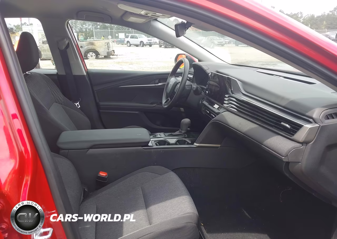 2026 Toyota Camry Le VIN:4T1DAACKXTU238948 - 5