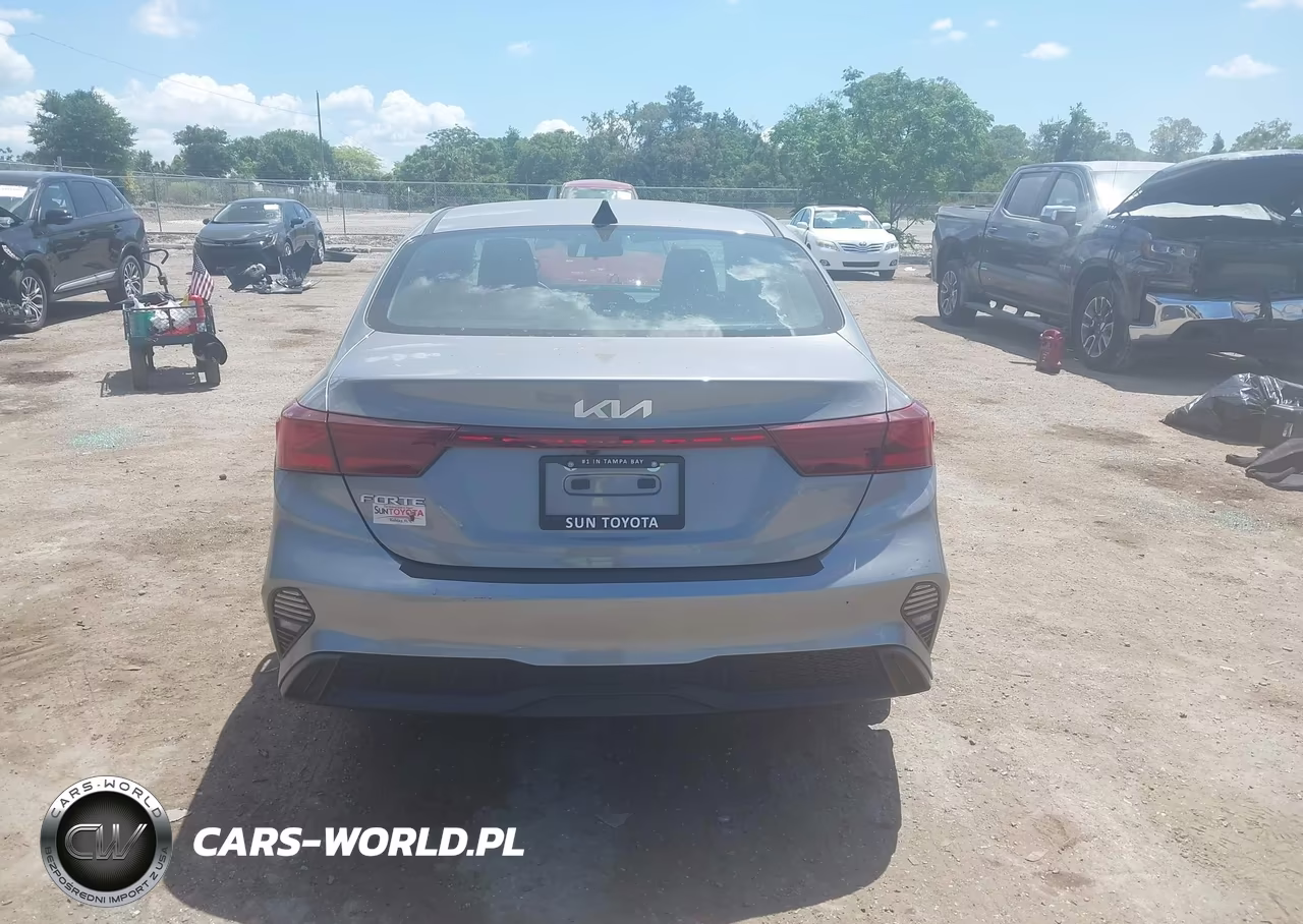 2023 Kia Forte Lxs VIN:3KPF24AD6PE521562 - 16