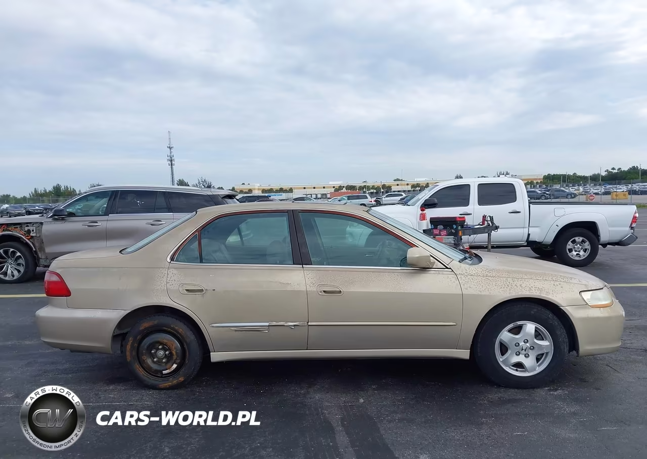 2000 Honda Accord 3.0 Ex VIN:1HGCG1656YA040740 - 14