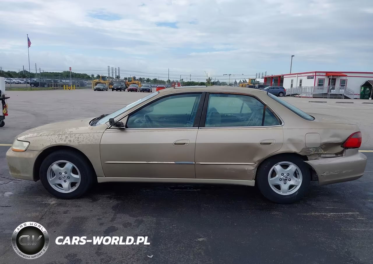 2000 Honda Accord 3.0 Ex VIN:1HGCG1656YA040740 - 15