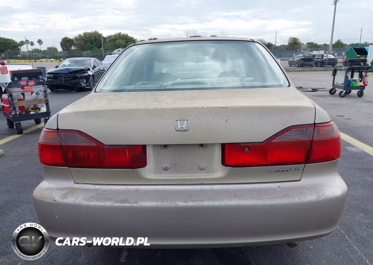 2000 Honda Accord 3.0 Ex VIN:1HGCG1656YA040740 - 17