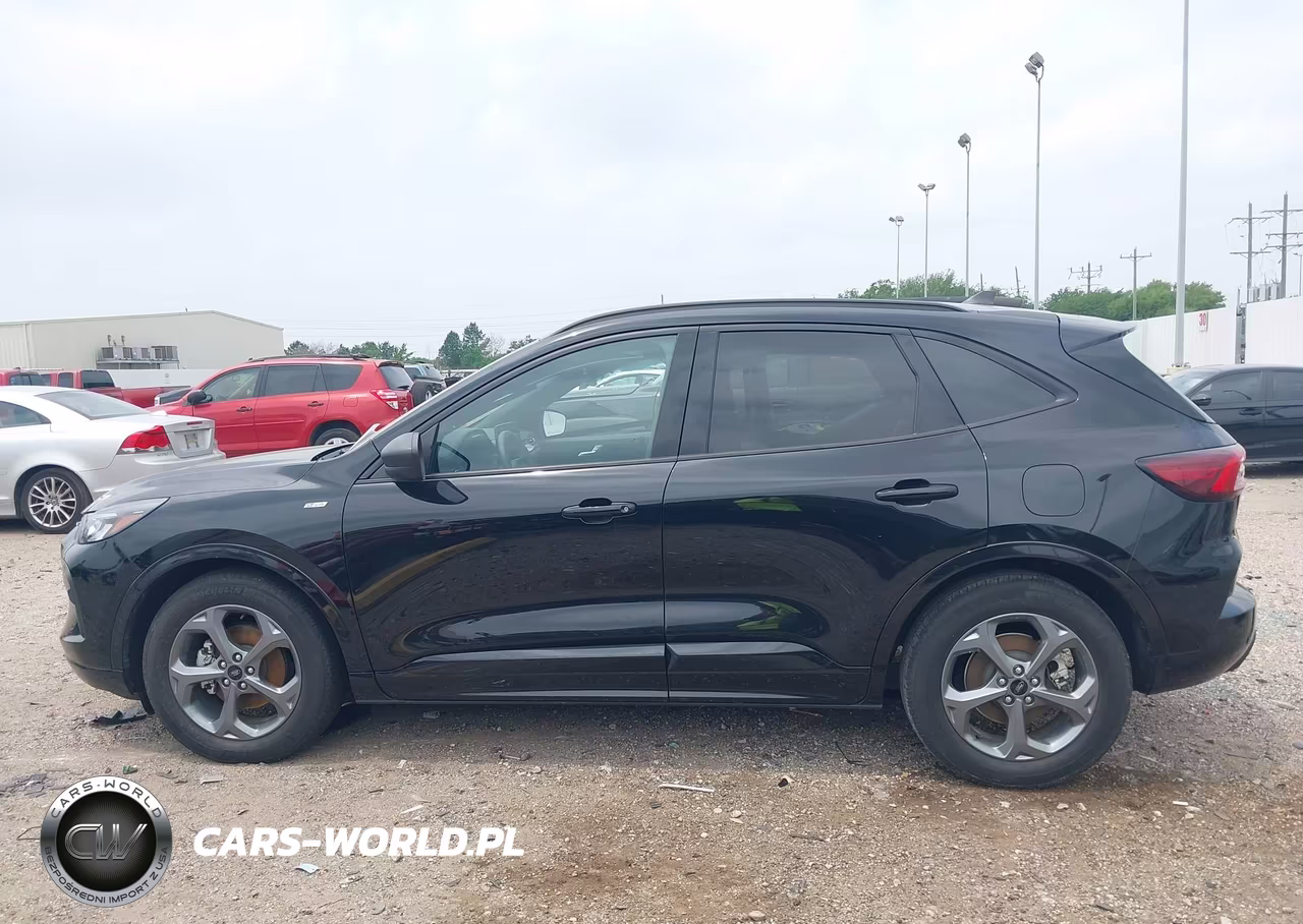 2023 Ford Escape St-Line VIN:1FMCU0MN7PUA52649 - 13