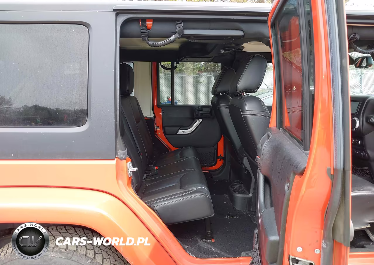 2015 Jeep Wrangler Unlimited Sahara VIN:1C4BJWEG9FL604085 - 8