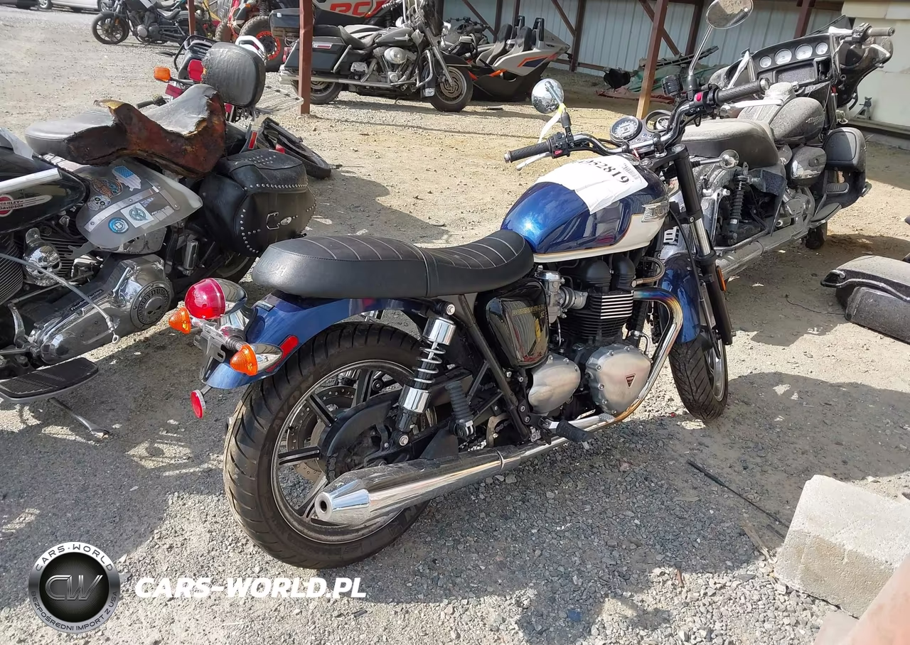 2009 Triumph Motorcycle Bonneville VIN:SMT900K149T405031 - 4