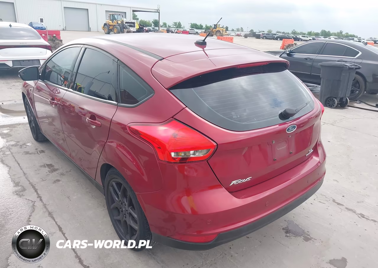 2016 Ford Focus Se VIN:1FADP3K25GL328025 - 3