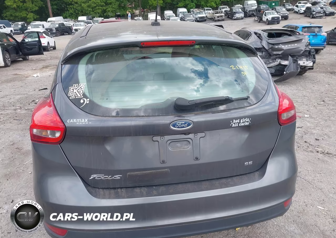 2018 Ford Focus Se VIN:1FADP3K21JL308328 - 17