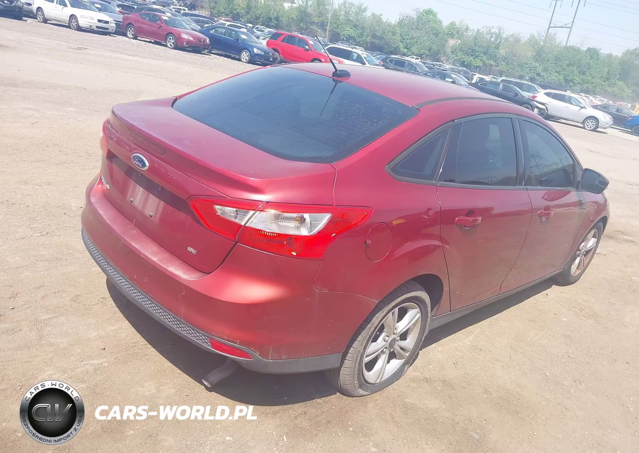 2013 Ford Focus Se VIN:1FADP3F24DL324943 - 4