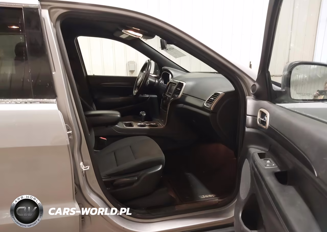 2014 Jeep Grand Cherokee Laredo VIN:1C4RJFAG1EC150255 - 5