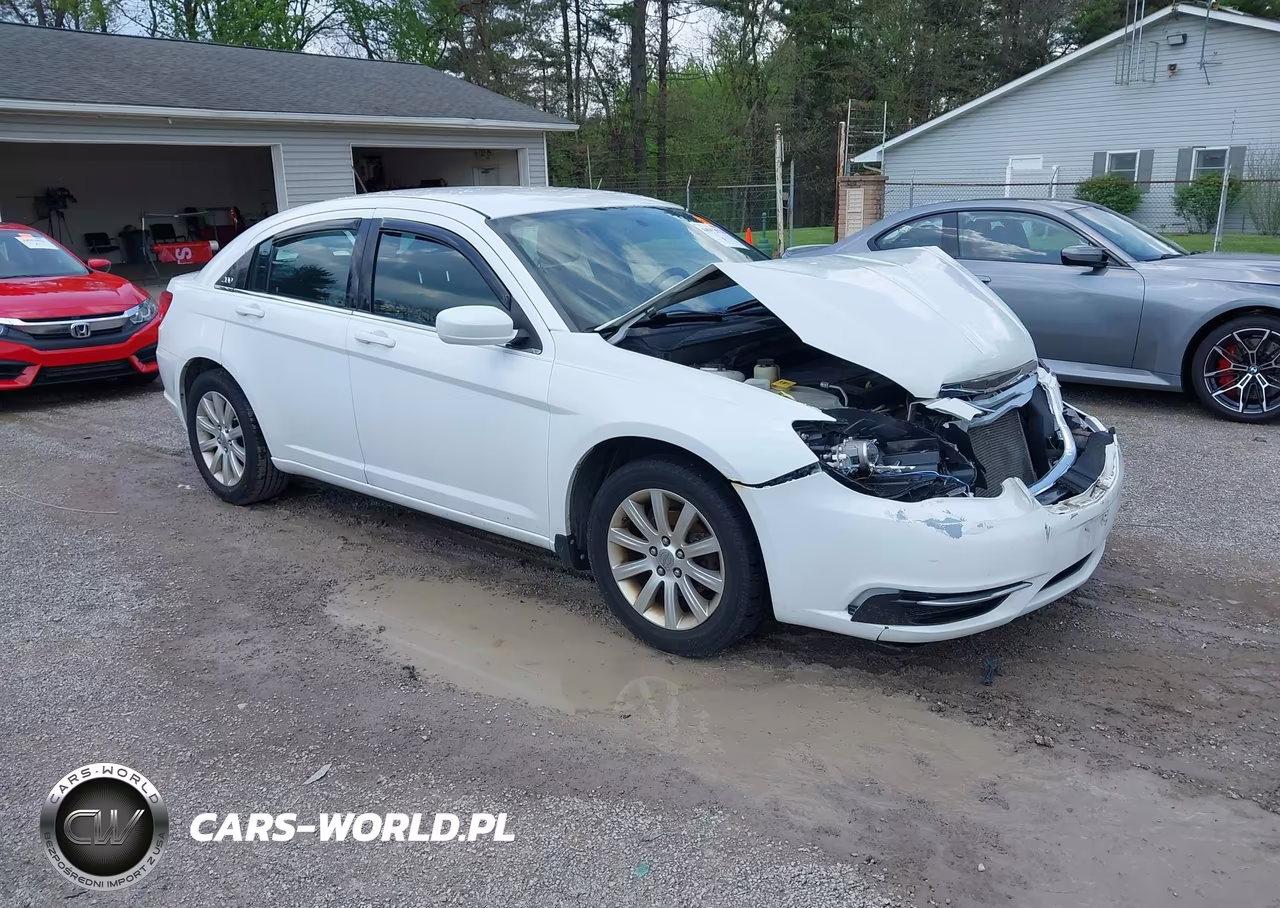 2013 Chrysler 200 Touring