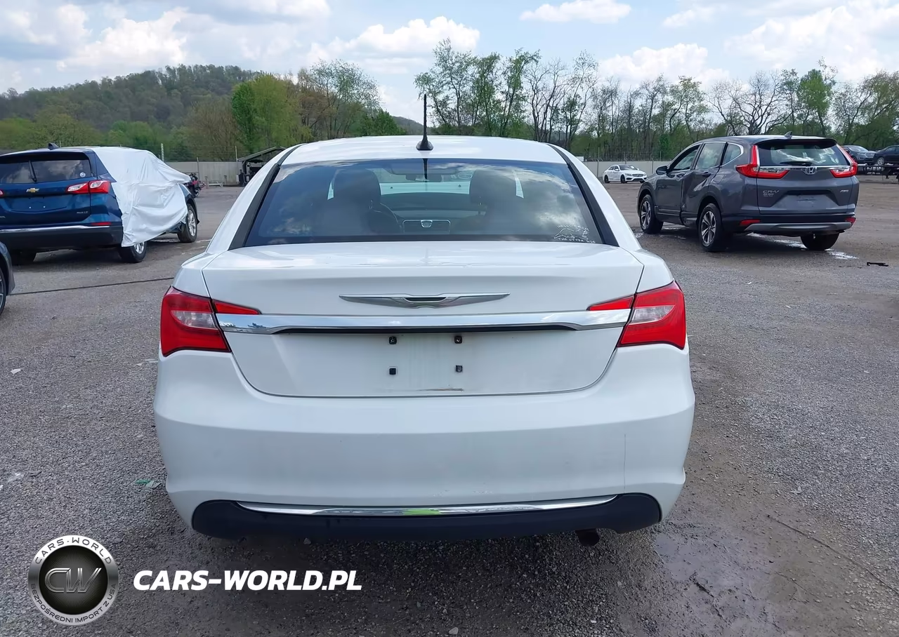 2013 Chrysler 200 Touring VIN:1C3CCBBB5DN601612 - 16