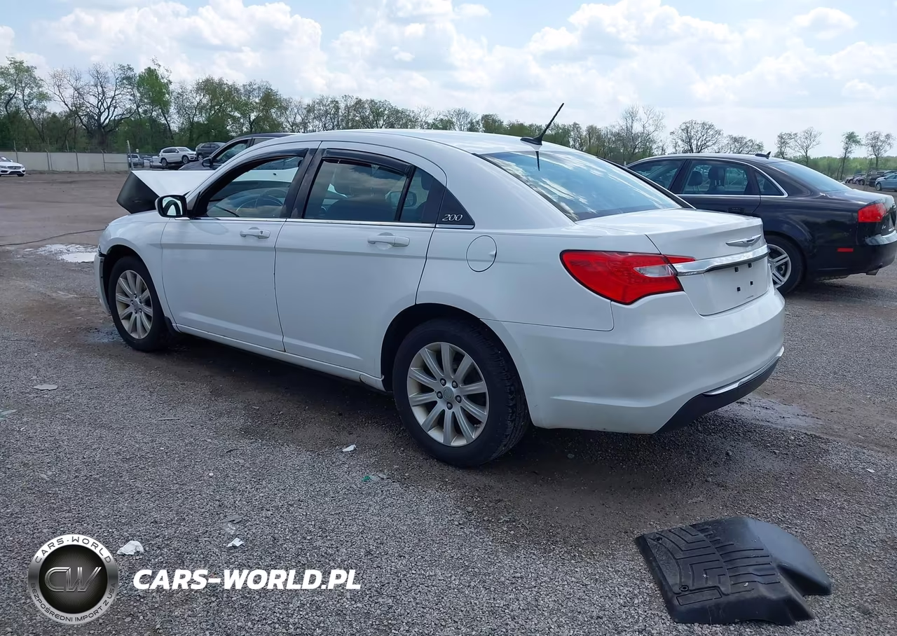 2013 Chrysler 200 Touring VIN:1C3CCBBB5DN601612 - 3