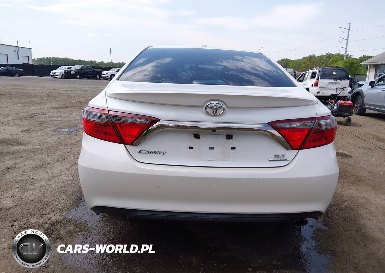 2016 Toyota Camry Se VIN:4T1BF1FK3GU164072 - 16