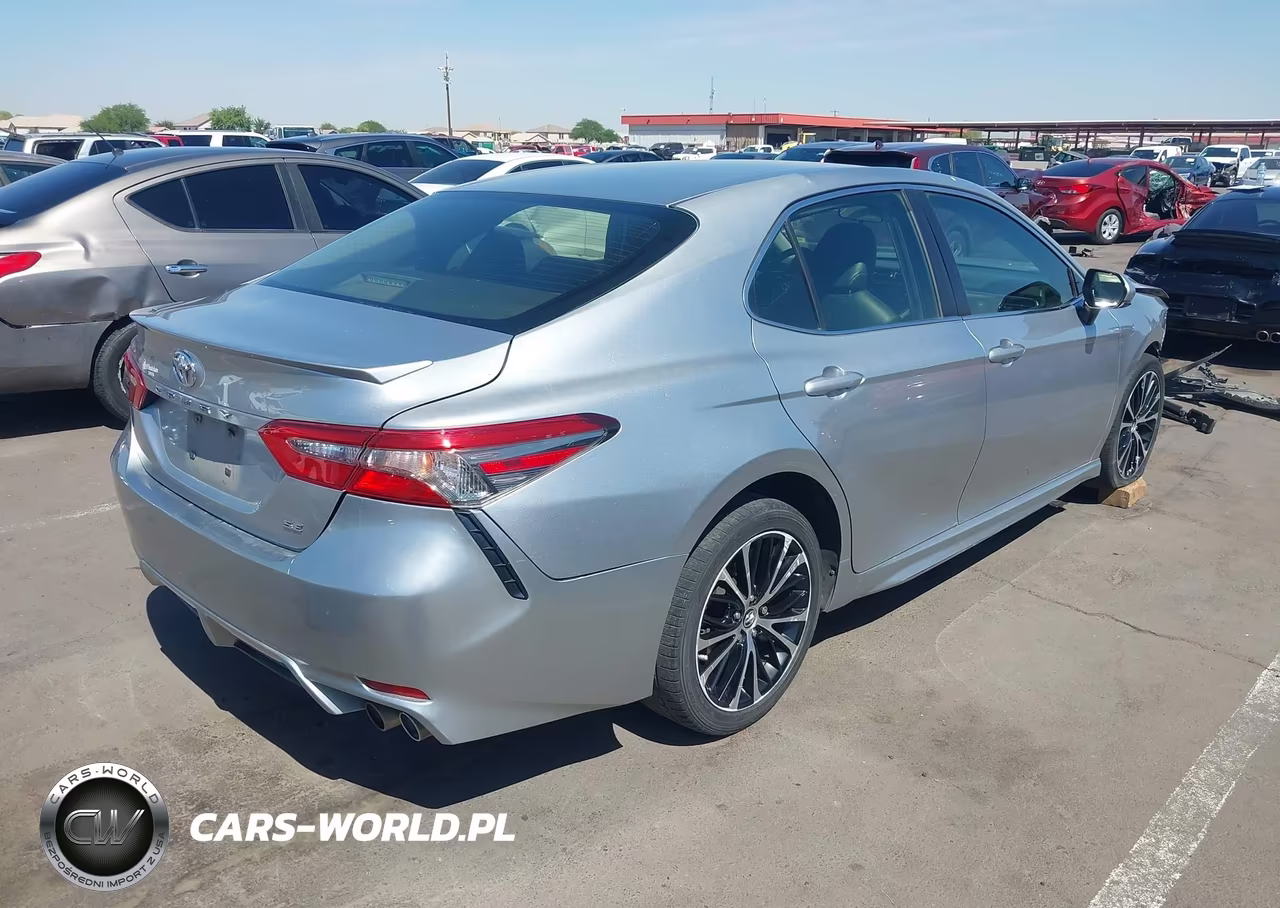 2018 Toyota Camry Se VIN:JTNB11HK6J3012859 - 4