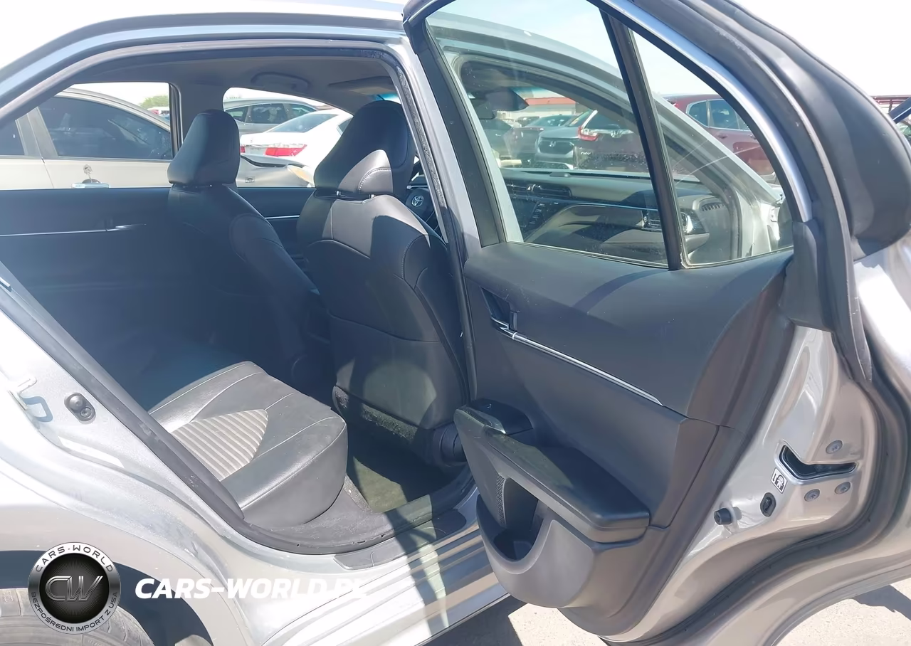 2018 Toyota Camry Se VIN:JTNB11HK6J3012859 - 8