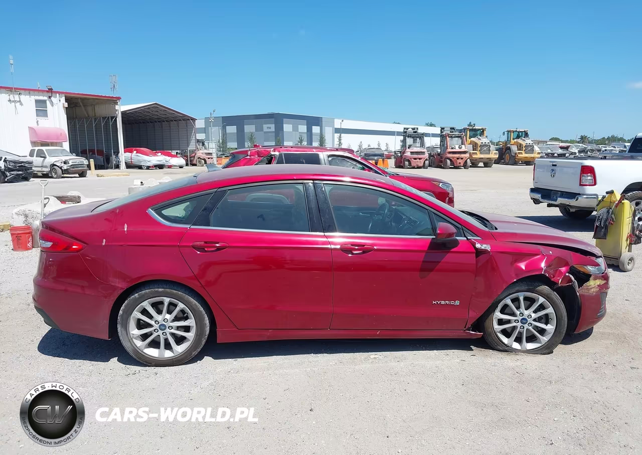 2019 Ford Fusion Hybrid Se VIN:3FA6P0LU5KR157942 - 13
