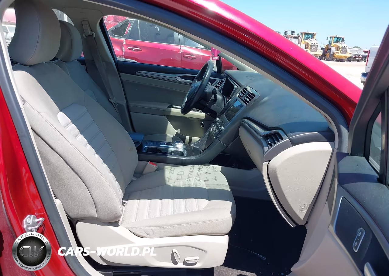 2019 Ford Fusion Hybrid Se VIN:3FA6P0LU5KR157942 - 5