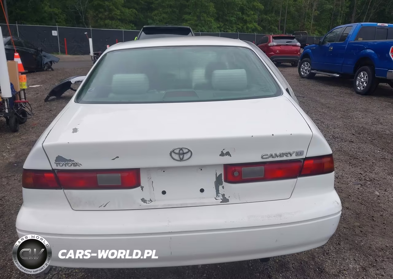 1998 Toyota Camry Le VIN:4T1BG22K0WU389329 - 17