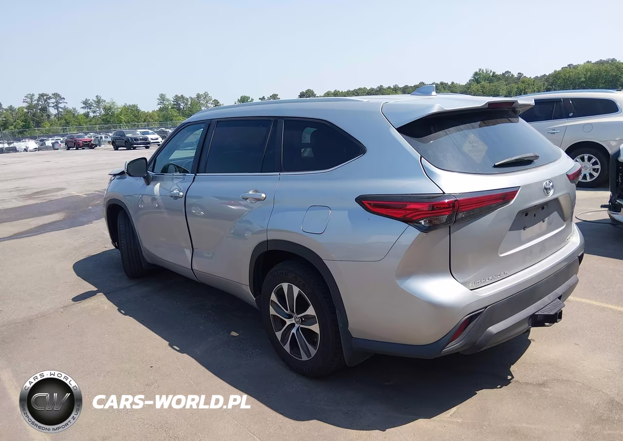 2023 Toyota Highlander Xle VIN:5TDKDRBH0PS020597 - 3
