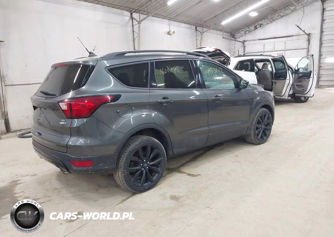 2019 Ford Escape Se VIN:1FMCU9GD5KUA06754 - 4