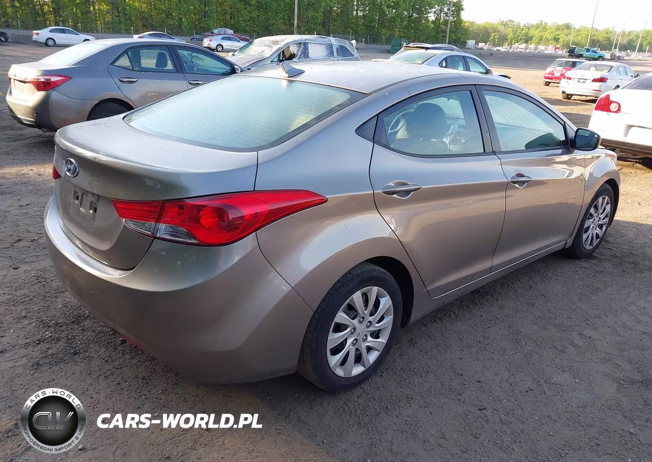 2013 Hyundai Elantra Gls-Limited VIN:5NPDH4AE8DH186150 - 4