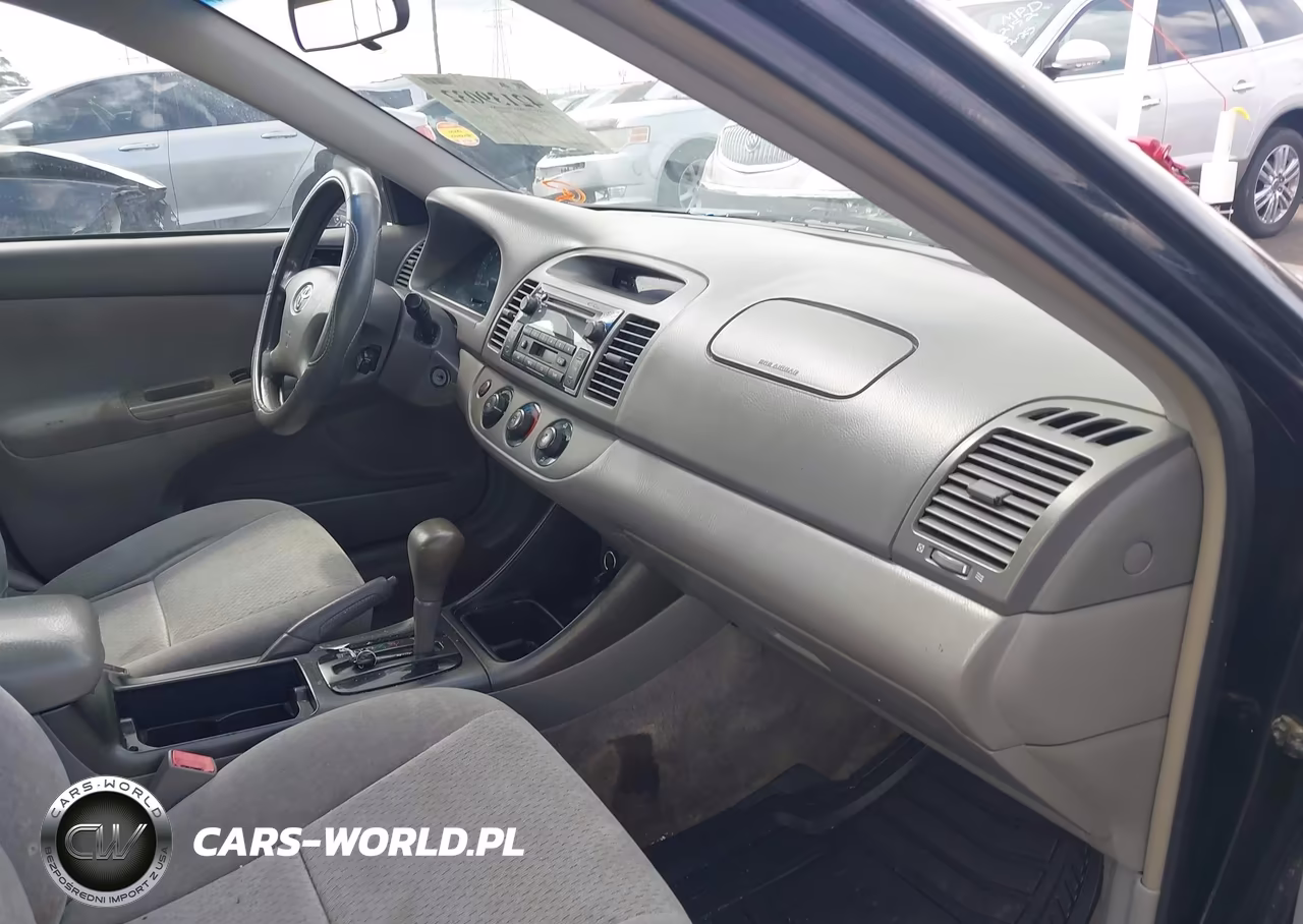 2002 Toyota Camry Le VIN:4T1BE32K02U025367 - 5