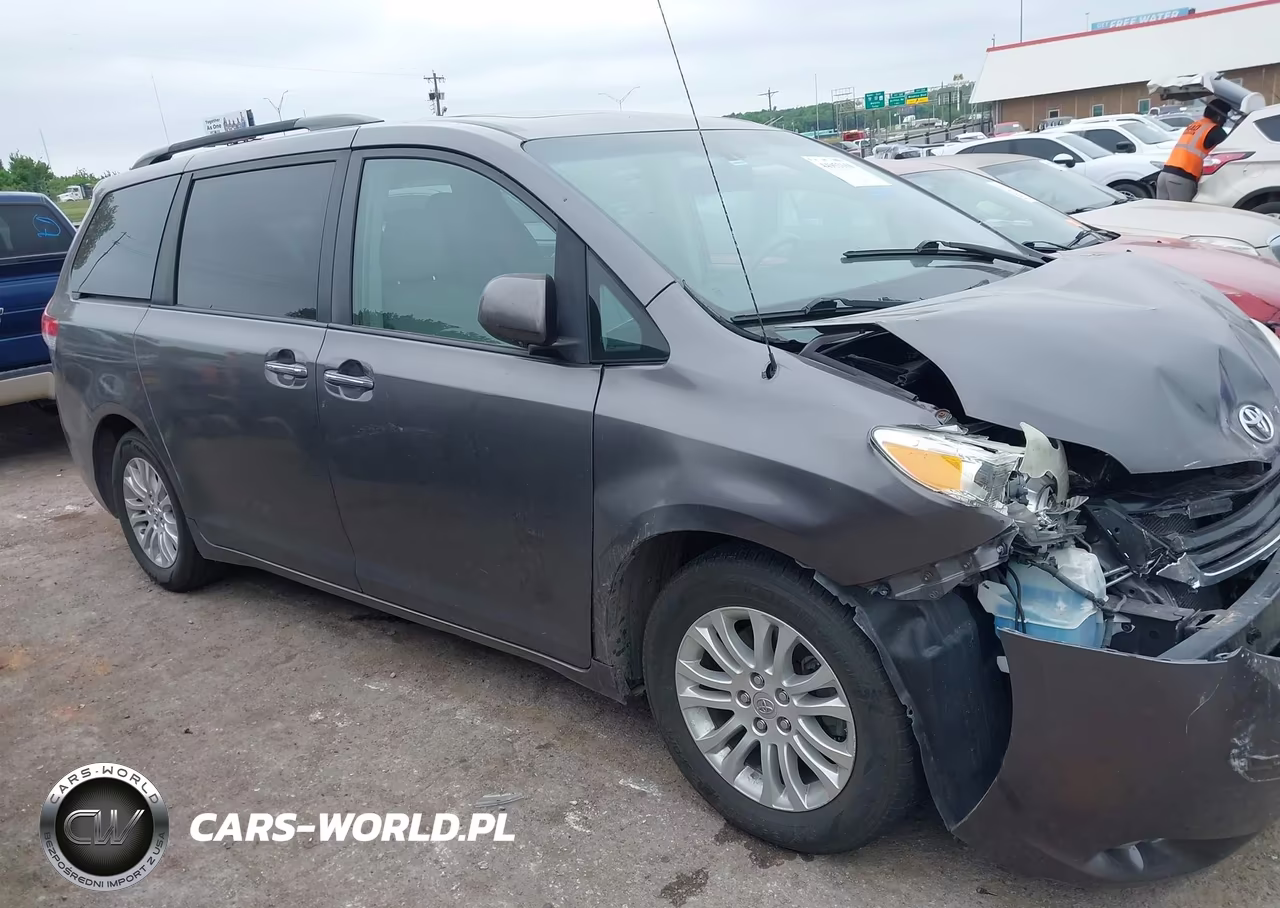 2014 Toyota Sienna Xle V6 8 Passenger VIN:5TDYK3DC6ES456396 - 13