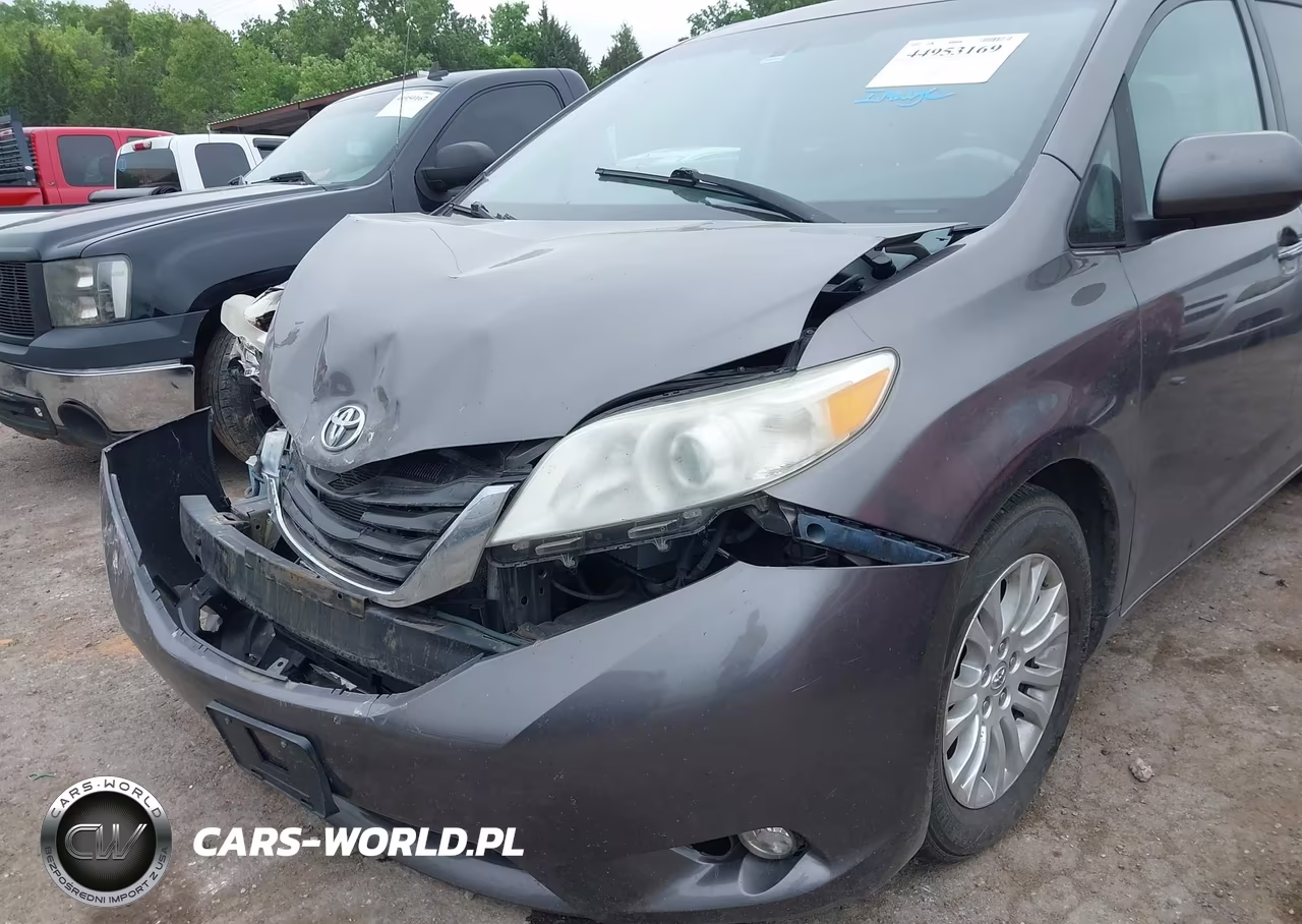 2014 Toyota Sienna Xle V6 8 Passenger VIN:5TDYK3DC6ES456396 - 6