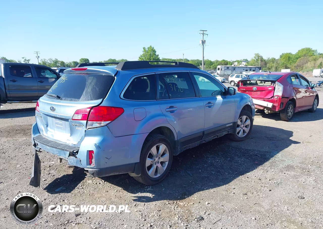 2011 Subaru Outback 2.5I Premium VIN:4S4BRBCC6B3407074 - 4