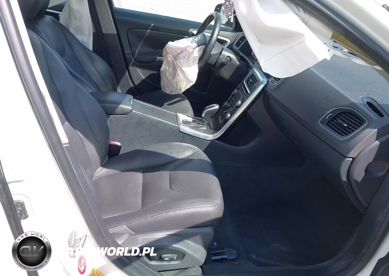 2015 Volvo S60 T5 Premier VIN:YV140MFB2F1309841 - 5