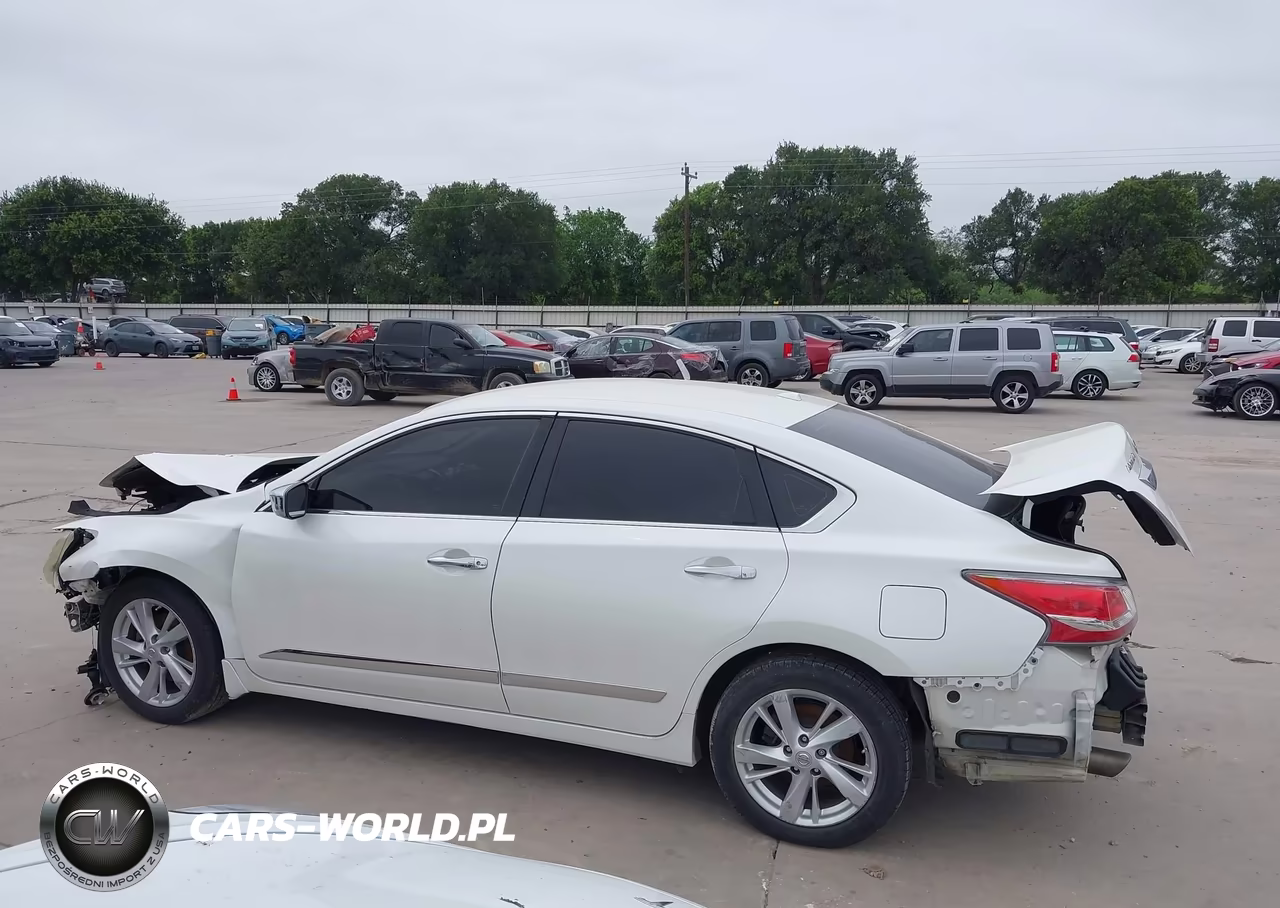 2015 Nissan Altima 2.5 Sv VIN:1N4AL3AP0FC142824 - 15