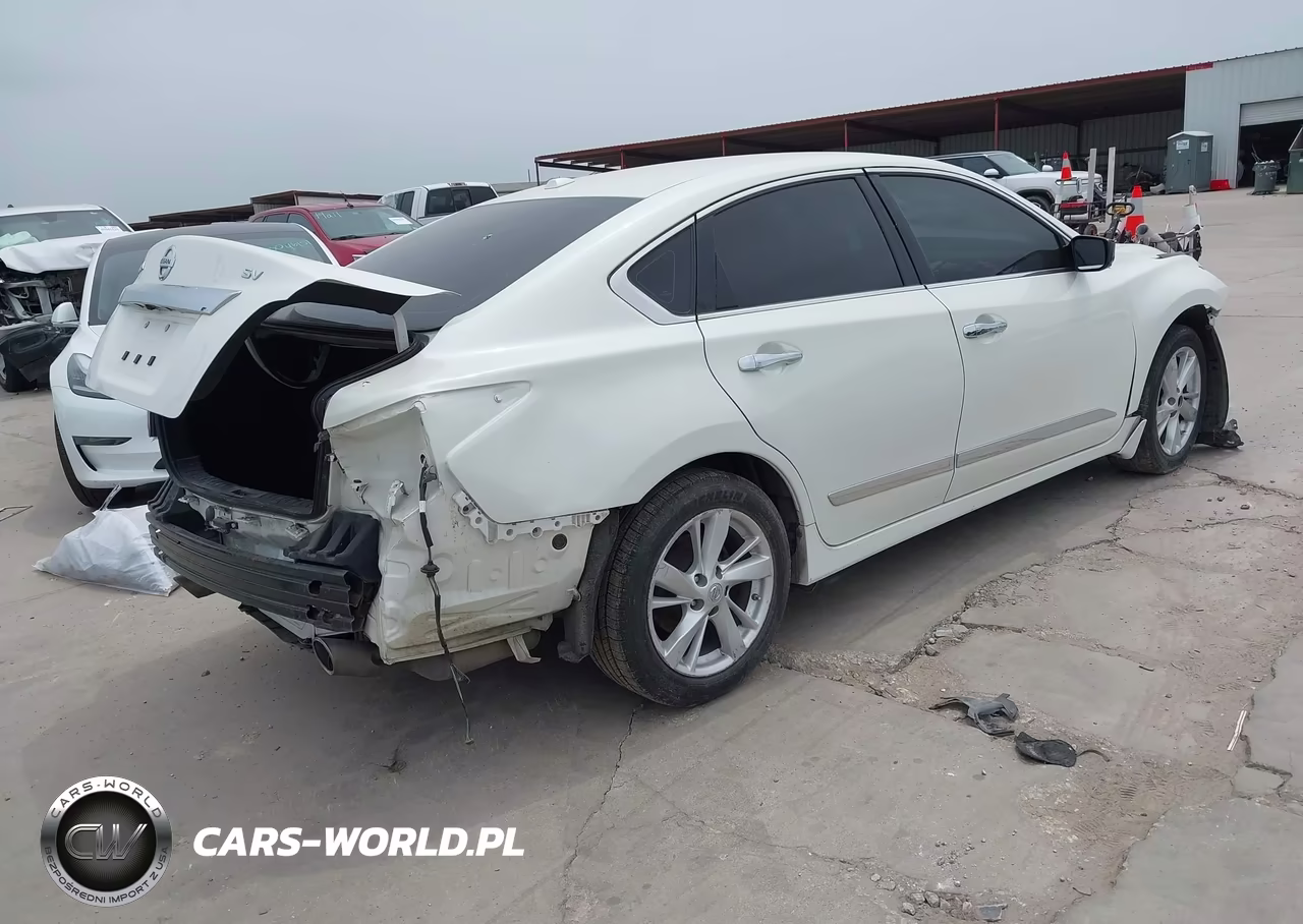 2015 Nissan Altima 2.5 Sv VIN:1N4AL3AP0FC142824 - 4