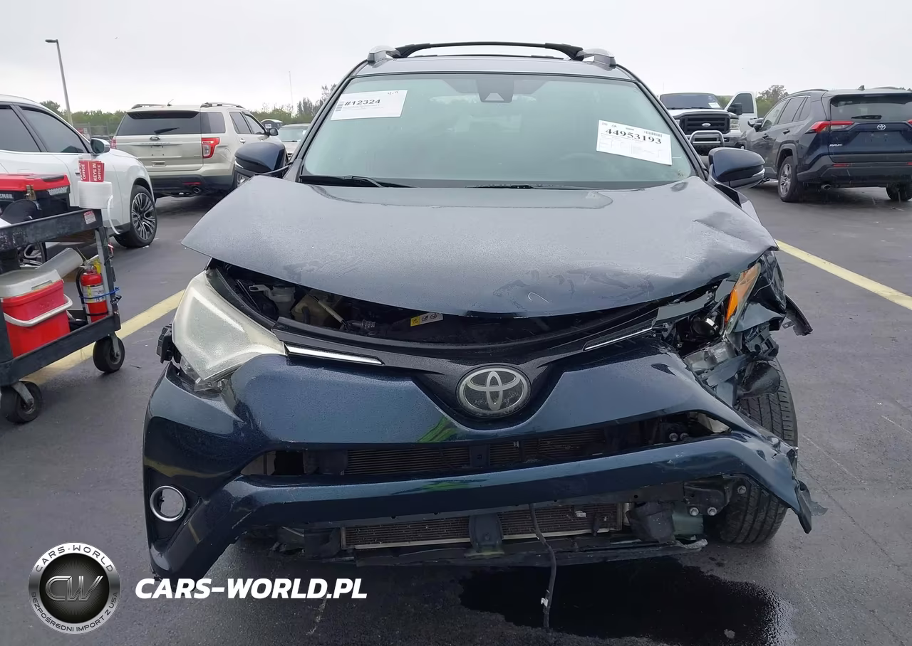 2018 Toyota Rav4 Xle VIN:JTMWFREV5JD112837 - 12