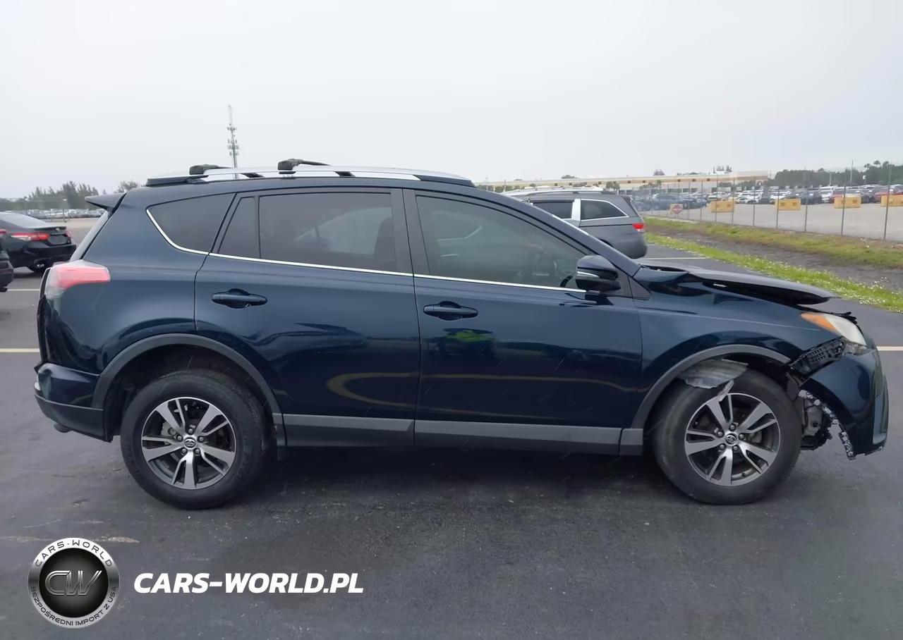 2018 Toyota Rav4 Xle VIN:JTMWFREV5JD112837 - 13