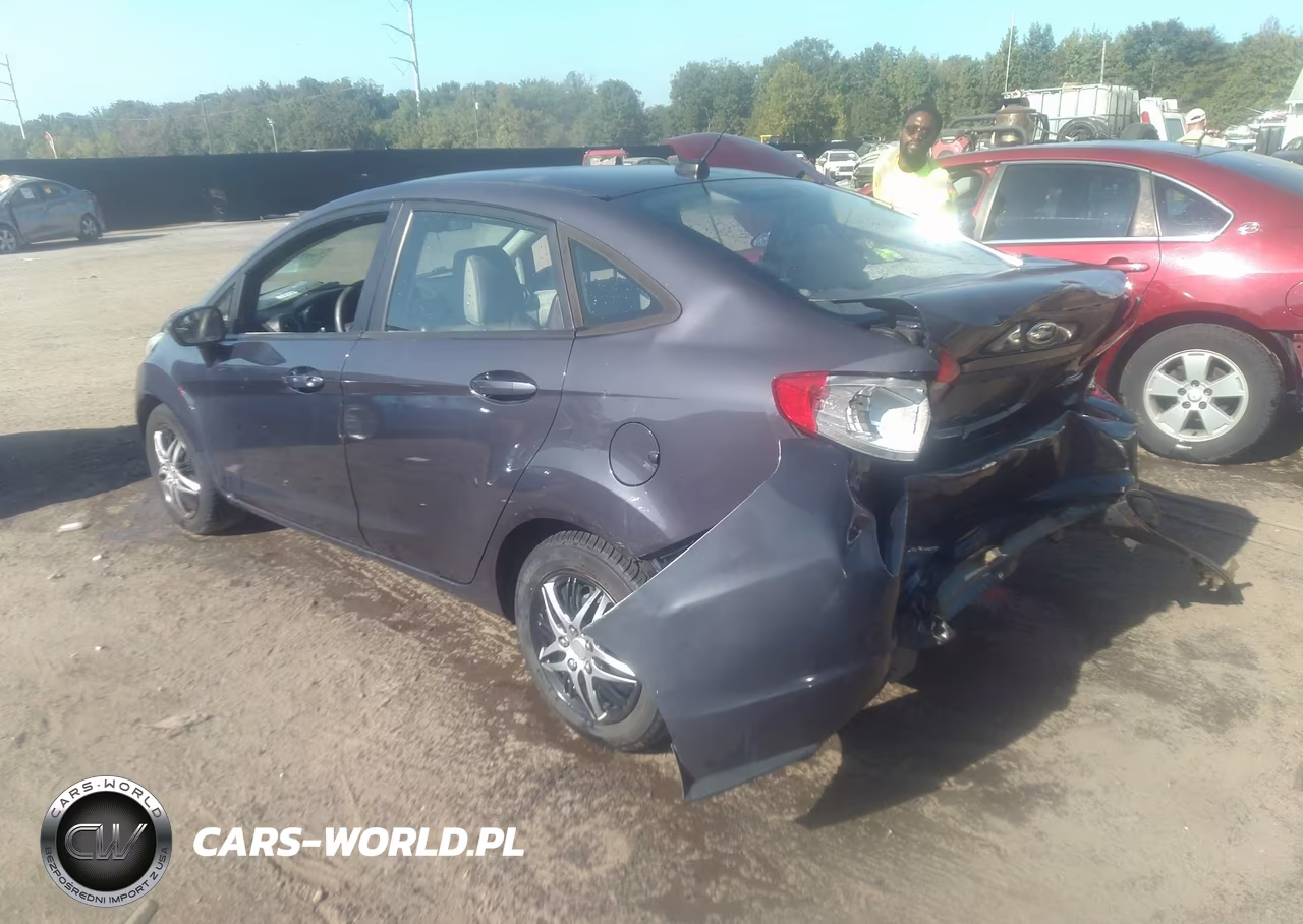 2013 Ford Fiesta S VIN:3FADP4AJ8DM224296 - 3