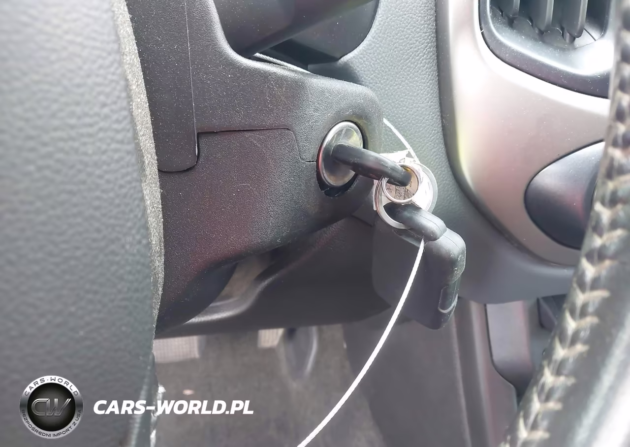 2018 Chevrolet Colorado Z71 VIN:1GCHTDEN0J1293707 - 11