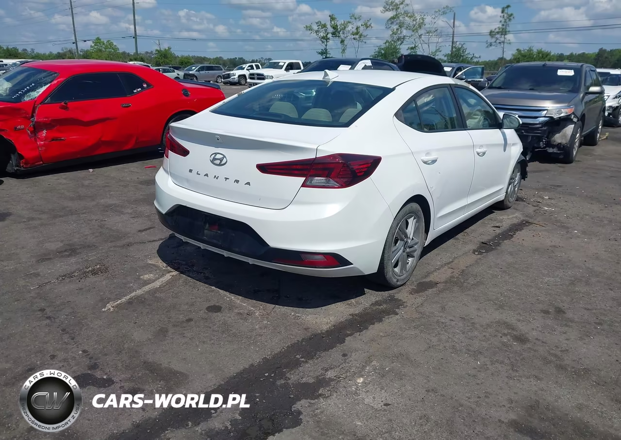 2019 Hyundai Elantra Sel VIN:5NPD84LF8KH435520 - 4